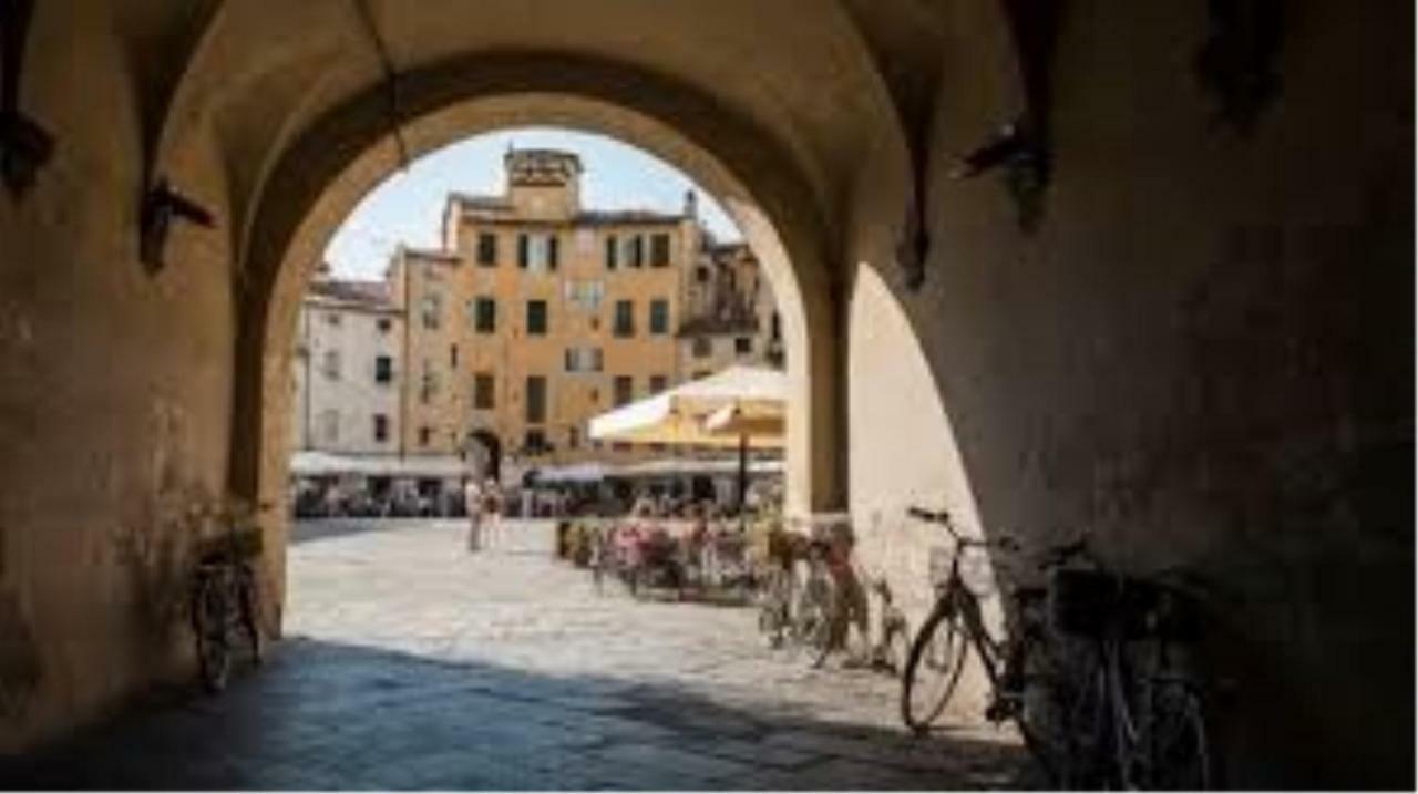 Il Glicine Di Lucca Apartment ภายนอก รูปภาพ